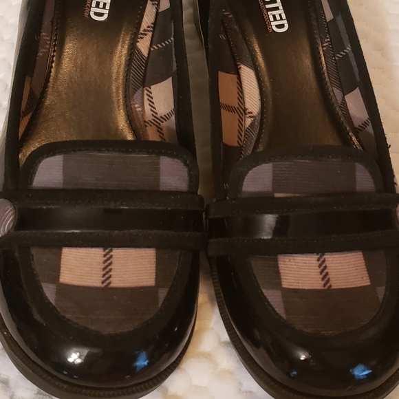 Unlisted loafers